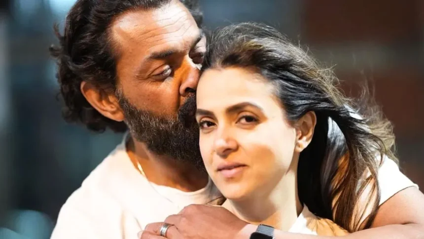 Bobby Deol became romantic with his wife